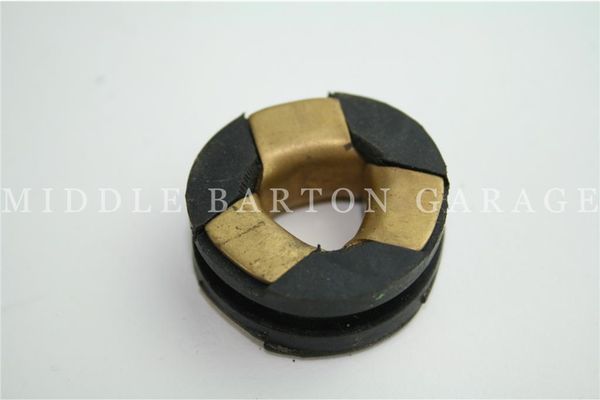 GEAR LINKAGE SUPPORT BUSH 500/600